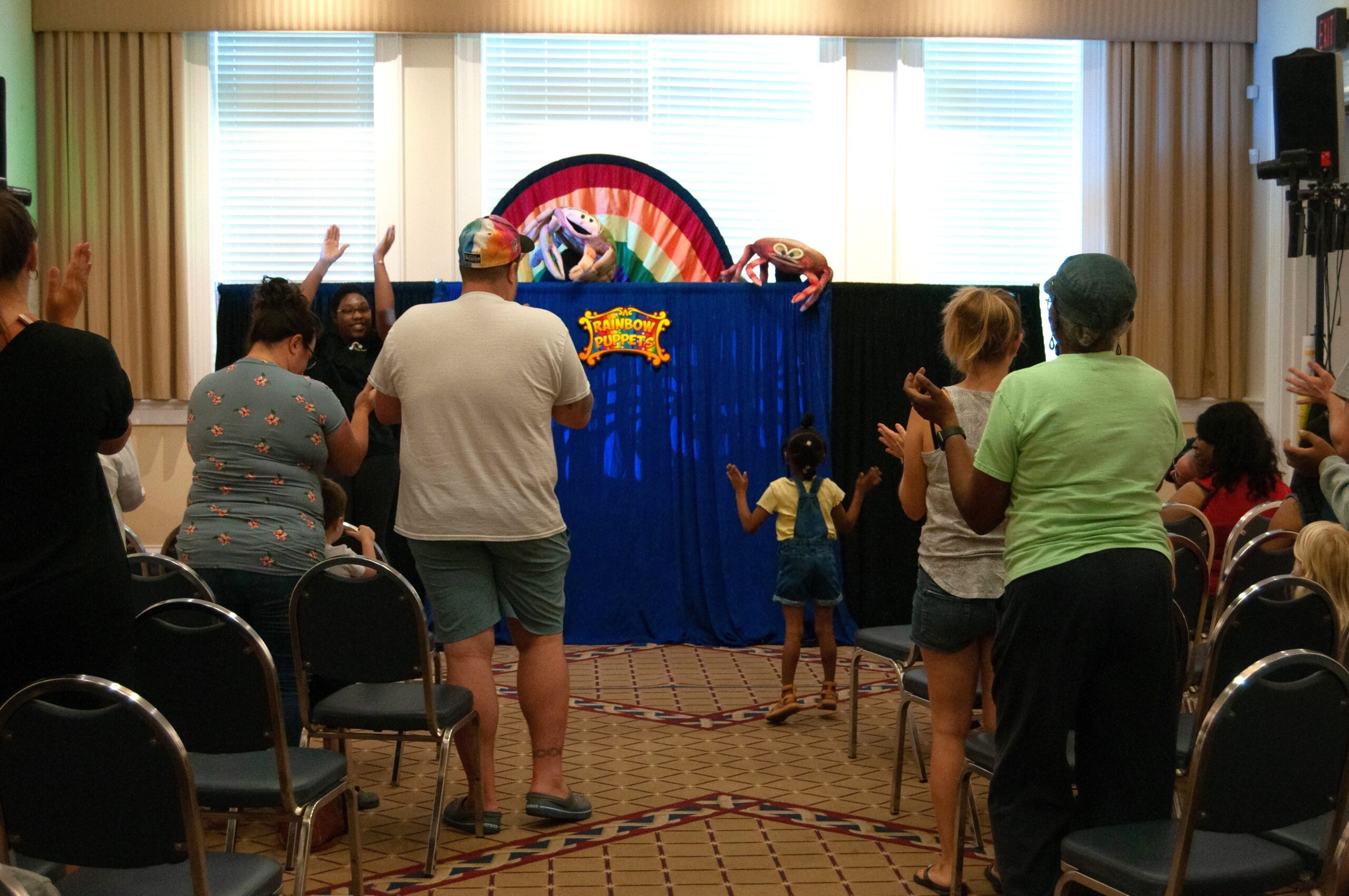 Rainbow Puppets-Splash-audience-crab puppets-color corrected